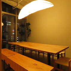 【10人/半個室】最大10名様までの半個室は、仲間との集まりに最適。周囲を気にせず、ゆったりとした食事を楽しめる快適な空間です。ご宴会にもオススメです♪