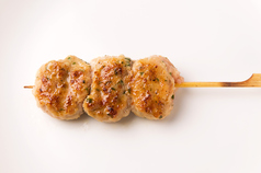 ●つくね (1本) 【Grilled chicken meat ball salt flavoured】