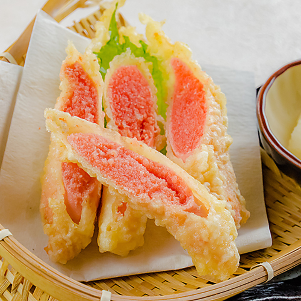 博多名物の明太子を天ぷらに。明太子のおいしさが楽しめる人気の一品です。