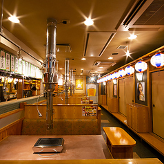 テーブル席ございます。