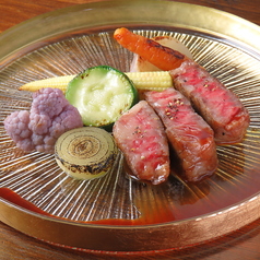 鴨胸肉のロースト　マーガオのパストラミ仕立て
