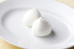 Mozzarella di bufala  / 水牛のモッツァレラチーズ"そのままで"