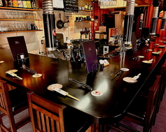 広々としたカウンターでお寛ぎ下さい