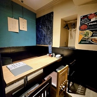 広々お席でゆっくりお寛ぎいただけます♪