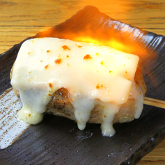 【higeの串もの】つくねチーズ〜更別ウォッシュチーズ使用〜の写真