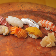 鮮魚と旬菜を巧みに取り入れた逸品と寿司