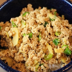 生姜の効いた特製そぼろ丼