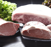 上質な肉の旨味あふれる逸品が多数◎ワインもご一緒に