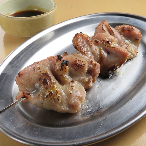 ギャルソン名物！塩こうじ漬けジャンボ焼き鳥がおススメ！