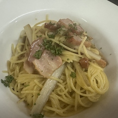 燻製ベーコンとごぼうの柚子胡椒パスタ
