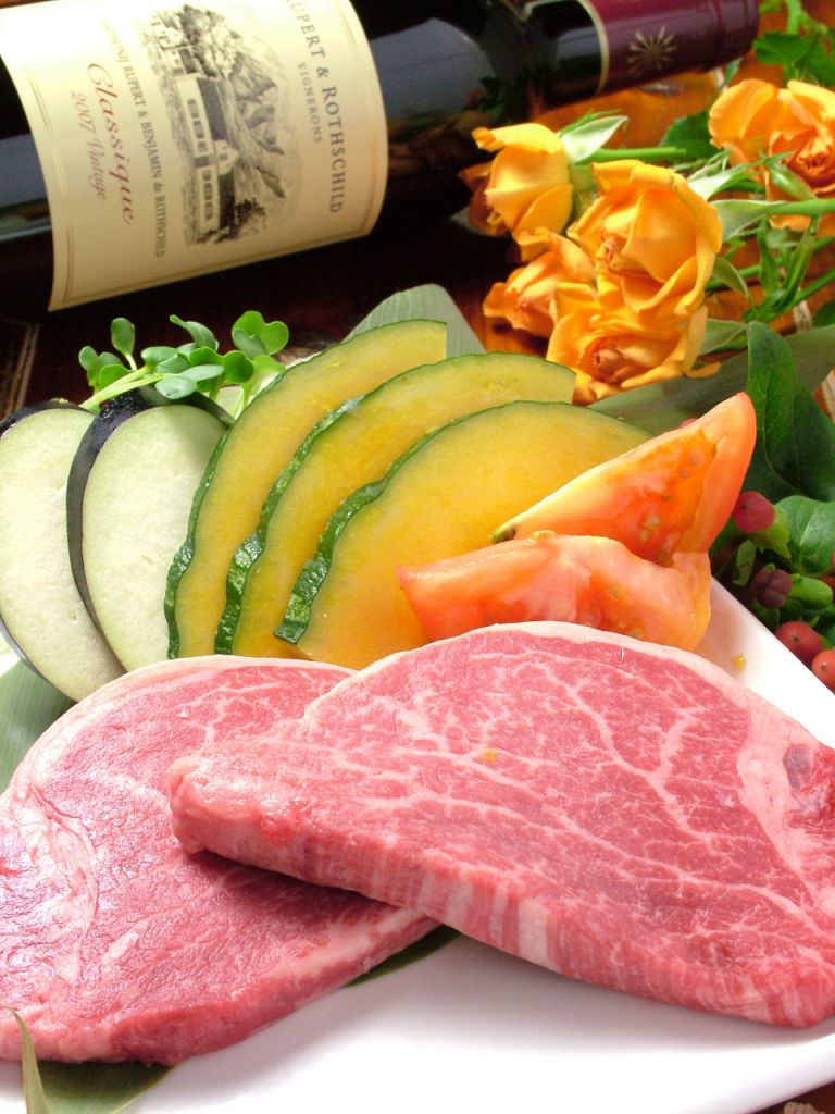 【シャトーブリアン】ステーキ屋さんなら5000円～6000円するキメ細やかな希少部位をリーズナブルに。