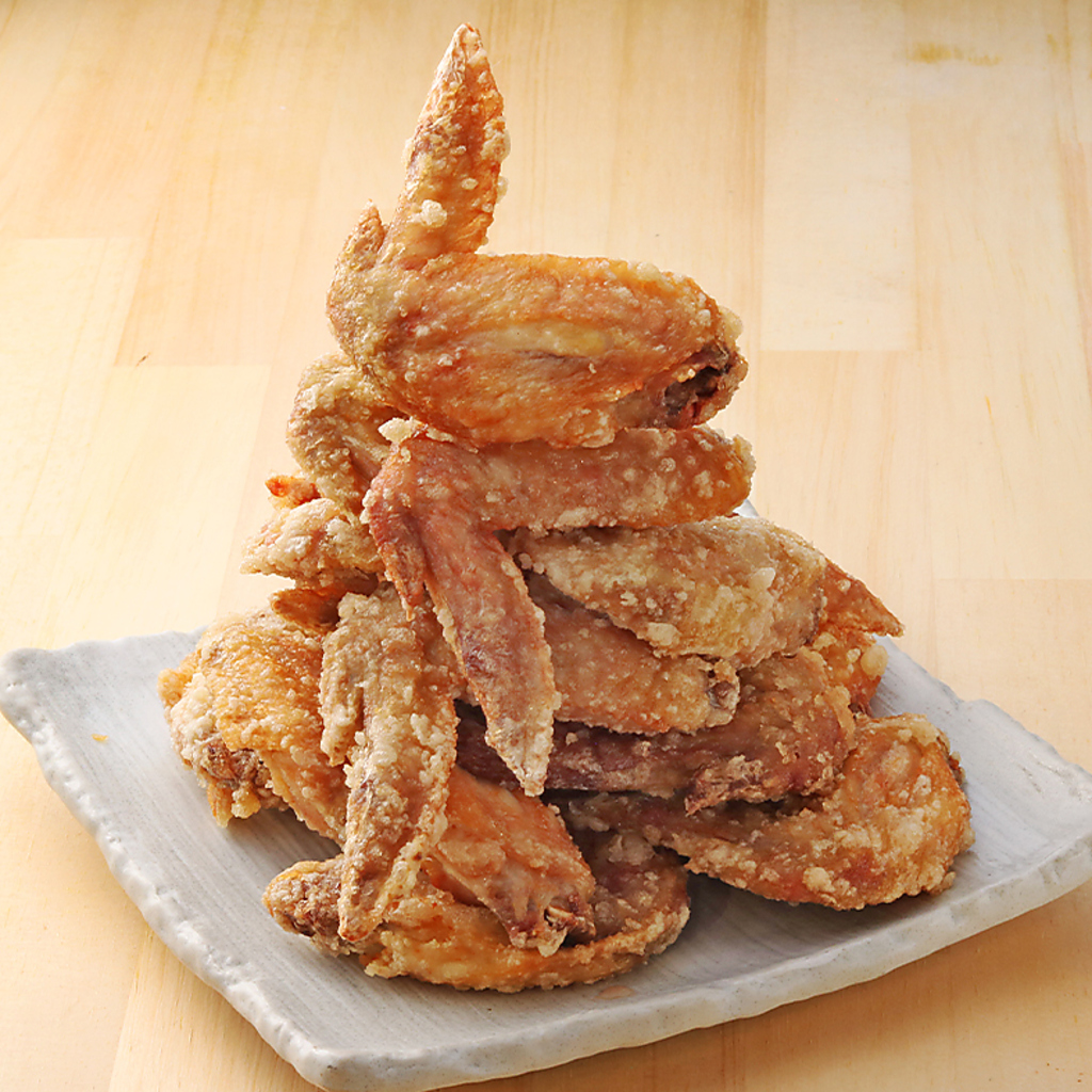 「秘伝の手羽先」は当店自慢の逸品☆本数は2本、6本、10本、20本からお選びいただけます