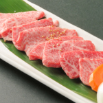 黒毛和牛のカルビはサシがたっぷり！一口食べればとろける♪