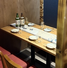 ゆったりとおくつろぎ頂きながら、プライベートな空間を保ちつつ、おいしいお食事を楽しめるので、一度足をお運びください。扉付き個室も完備ので-食べ飲み放題×個室シュラスコ　肉バーダイニング八王子-　へ美味しい料理と共に素敵なひとときを。