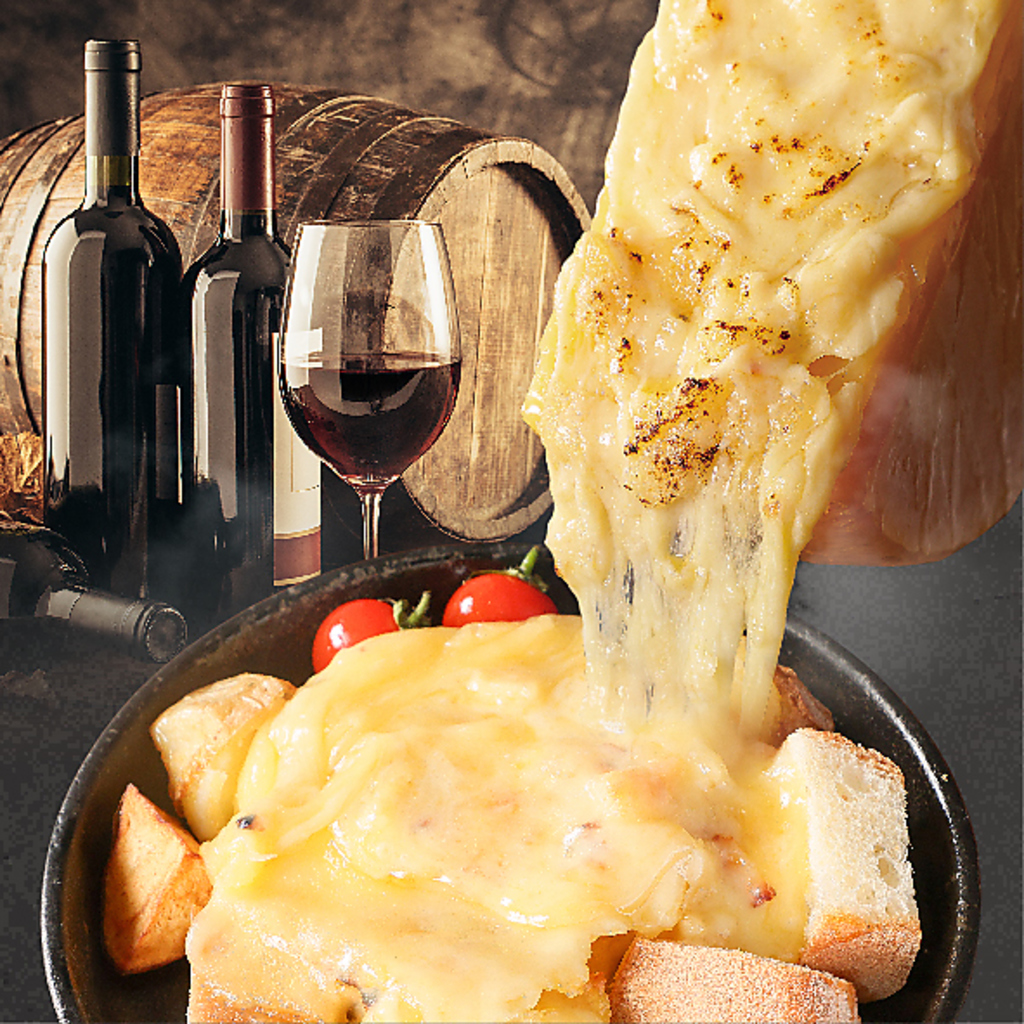 お客様の前で仕上げるラクレットチーズは絶品！濃厚な香り・とろける食感を味わう至福のチーズ体験♪