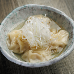 清湯スープの小籠包