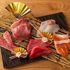 旬の鮮魚を贅沢に味わう！香ばしい「魚焼肉」や炙り焼きの写真