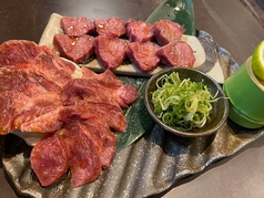 食肉卸業者より直接仕入れ！とにかく新鮮なお肉！！