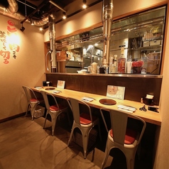 デートなどでも使える横並びのお席もご用意しております。