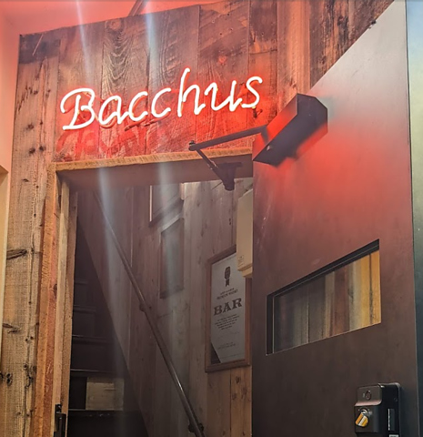 Bar Bacchus o[obJX