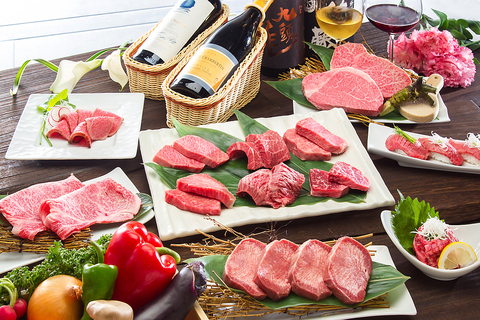 大阪・北新地で精肉店仕込みの肉職人が魅せる黒毛和牛！完全個室で接待や記念日にも。