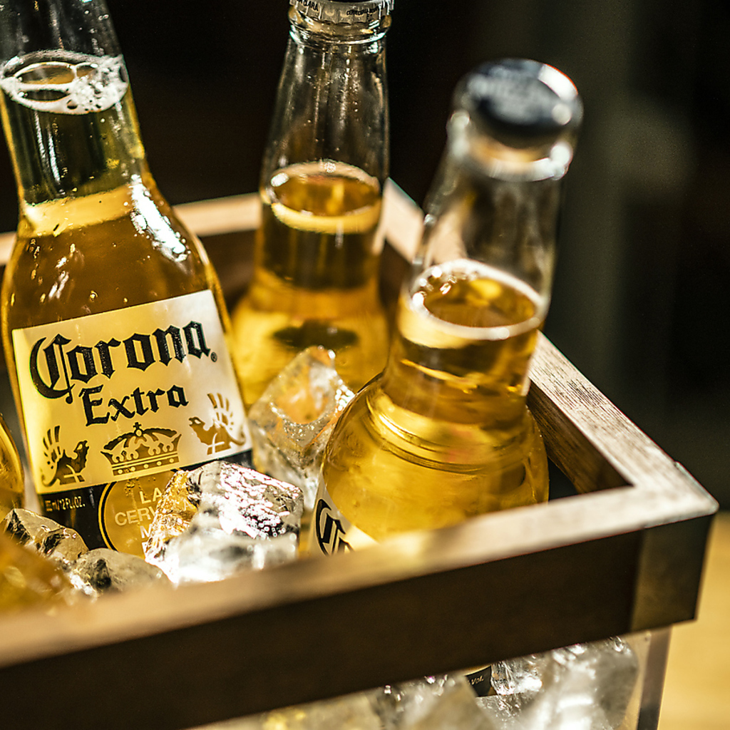 全コース飲み放題にコロナエキストラ付き！