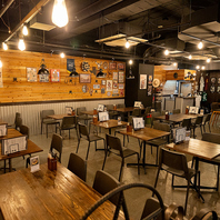 開放的な店内で貸切パーティーを