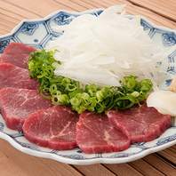 国産の新鮮なもつと九州料理が勢ぞろい！！