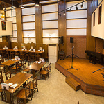 自社ブルワリーで醸造するビールとの相性を追求した、ここでしか味わえない絶品料理を堪能あれ♪