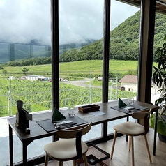 葡萄畑を見渡せる２名様席