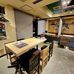 2名様席もございます！デートはもちろん深夜2時まで営業しているので、もうちょっと飲みたい・・・なんて時にもおすすめです♪