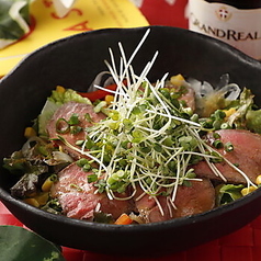 炙り和牛の肉サラダ