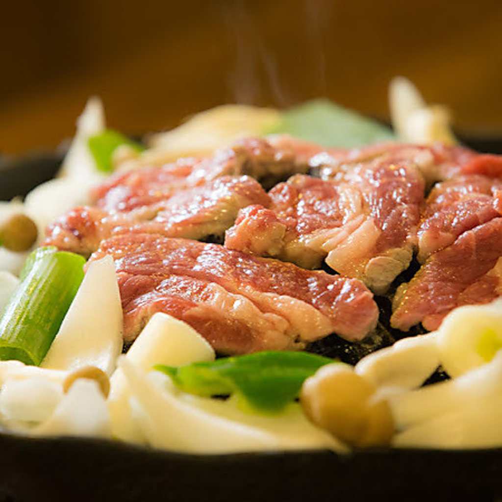 ご宴会飲み放題プランは5500円(税込)～！柔らかい仔羊の上肉やヘルシーなお肉をいくらでも食べ比べ。