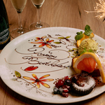 女子会にもぴったり！メッセージ付きデザートプレートもご用意可能です！