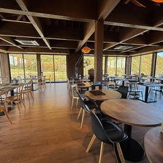 席は様々組み合わせ可能です