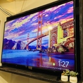 結婚式の2次会や会社忘年会でも使える大型50インチのテレビ！主役へのムービーやサプライズ動画も流せます。(要貸切)通常営業時は映像が流れてます。