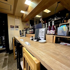 目の前で仕上げ提供する肉料理に舌鼓。ご友人同士の飲み会や気軽なデートシーンでも愉しみながらお食事頂けます。