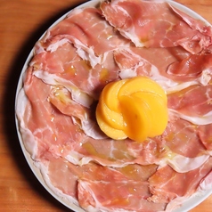 フランス・オーヴェルニュ産生ハム (ラボリー社16か月) と季節の果物