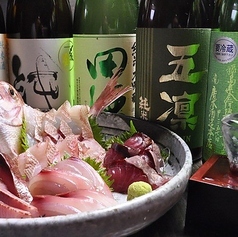 こだわり抜いた鮮魚・日本酒、自慢の漁師鍋。