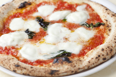 Margherita con mozzarella di bufala/水牛のモッツァレッラチーズのマルゲリータ 