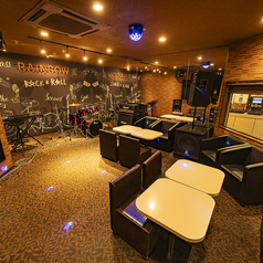 タンバリンなど無料貸出も★楽しい時間を演出するための設備が整っています！少人数から大人数まで幅広くご利用いただけます◎