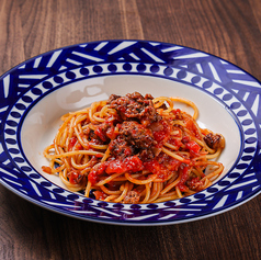 ゴロゴロ挽き肉のトマトソースパスタ