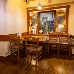 A&A CAFE エーアンドエーカフェ 早稲田店の雰囲気3