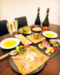ガレットコースは、サラダ、前菜、スープ、アヒージョと盛りだくさん☆全11品・2時間飲み放題付