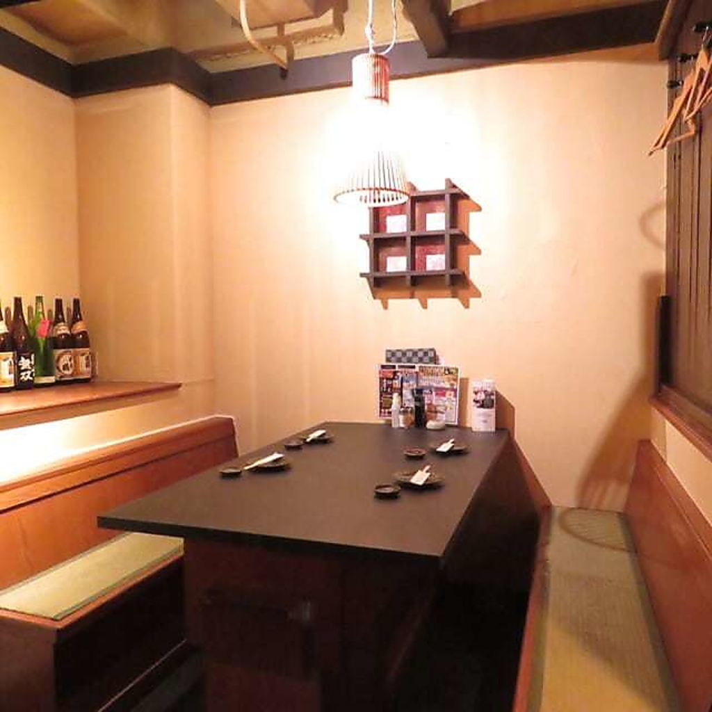 友達同士など少人数での利用も大歓迎！2～6名様用の個室風のBOX席が人気です！