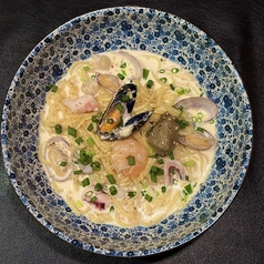 魚介の蟹味噌クリーム胡麻風味で