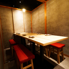 団体様専用個室席！周囲を気にすることのない完全プライベート空間でゆったりと当店の創作料理をお召し上がりください。完全個室席をご用意しており何度ご来店いただいてもお楽しみいただけます◎大切な時間を大切な人たちと当店自慢の個室でお楽しみ下さい♪