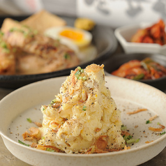 一度食べたらクセになる！おでんのポテサラ☆450円（税込）☆の写真