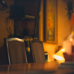 ゆったりと落ち着いたカウンター席