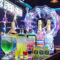 ドリンク全150種飲み放題1時間1500円(税込)！